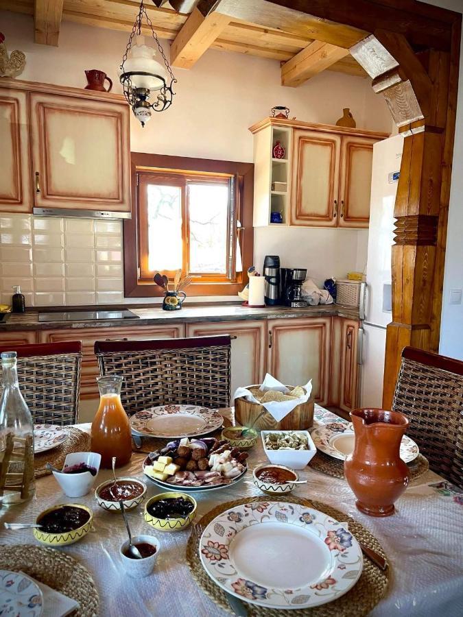 Pensiunea Agroturistica Casa Pribegilor Bréb Kültér fotó